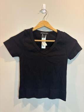 Streetwear Society Women's Ribbed V-Neck Short Sleeve Tee in Black